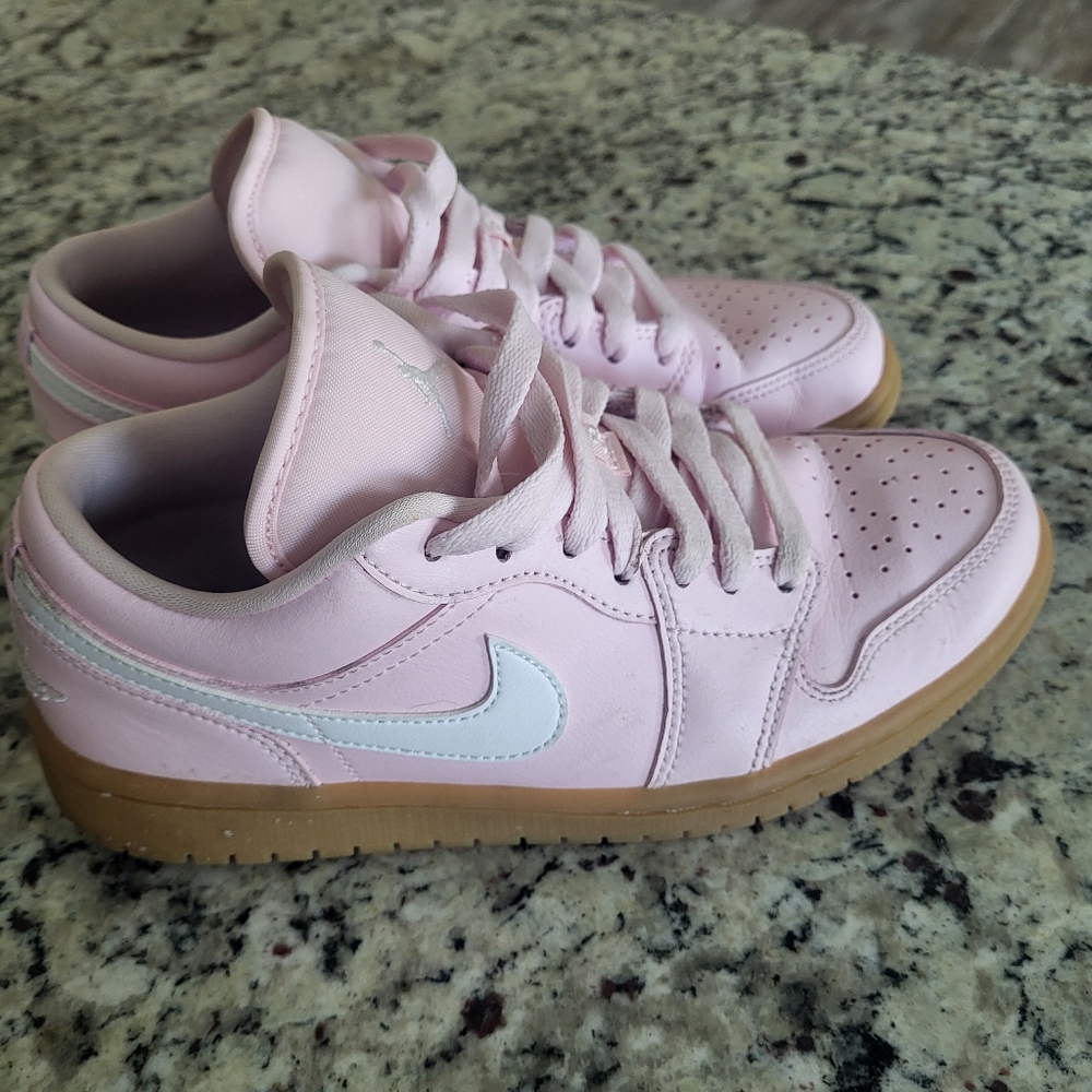 Pink Nike Air Force 1 Size 7
